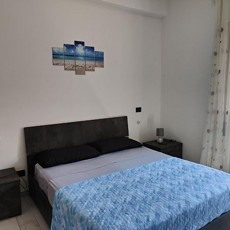 Casa Trezza Lägenhet Latina Exteriör bild