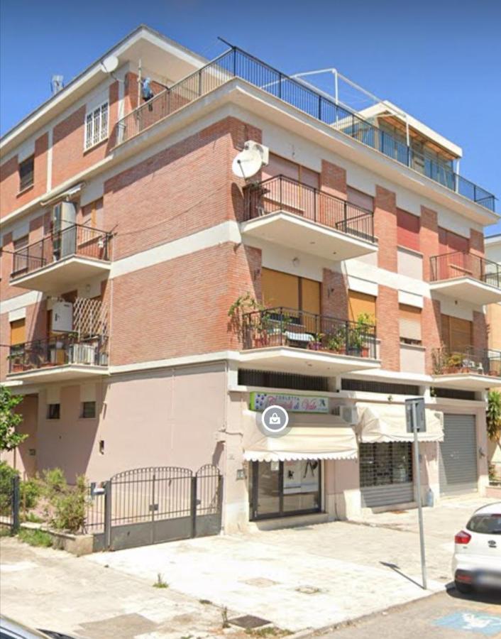 Casa Trezza Lägenhet Latina Exteriör bild
