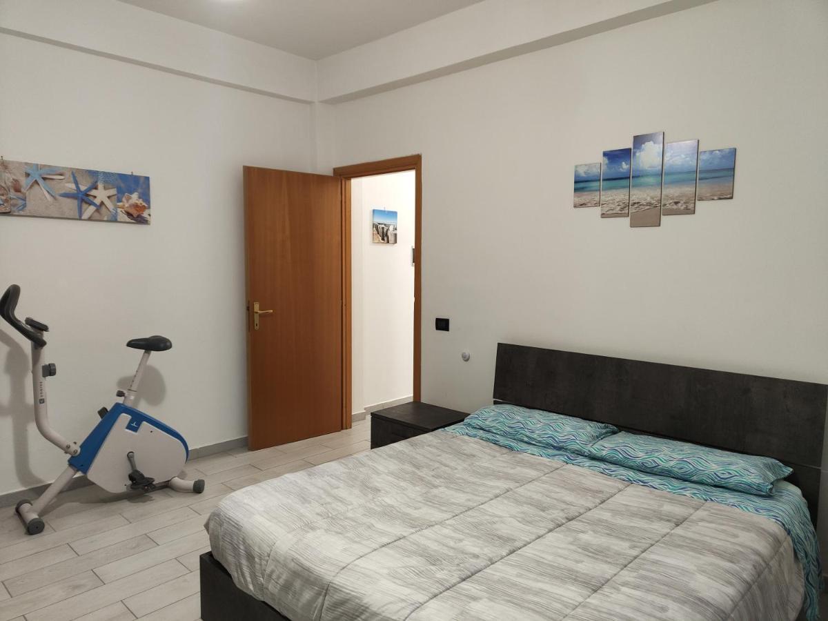Casa Trezza Lägenhet Latina Exteriör bild