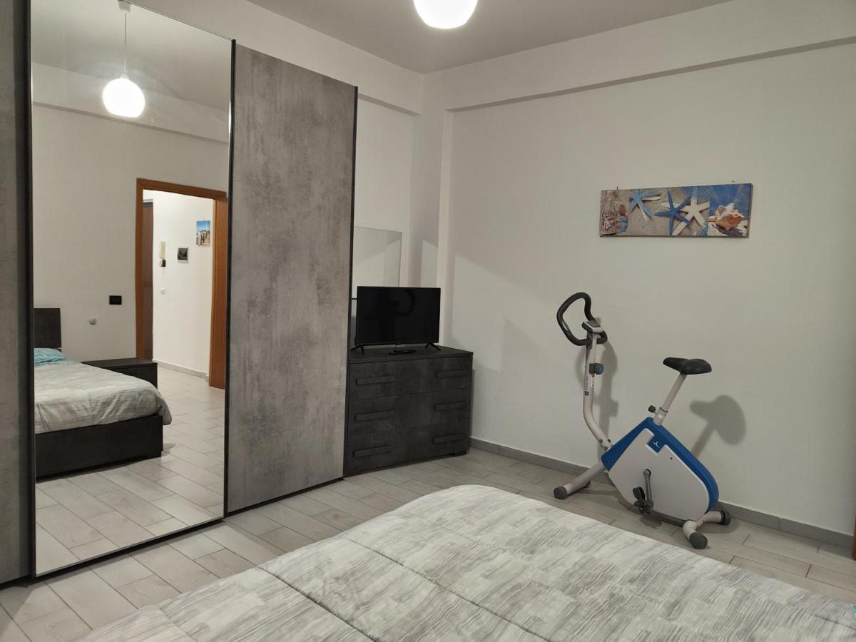 Casa Trezza Lägenhet Latina Exteriör bild