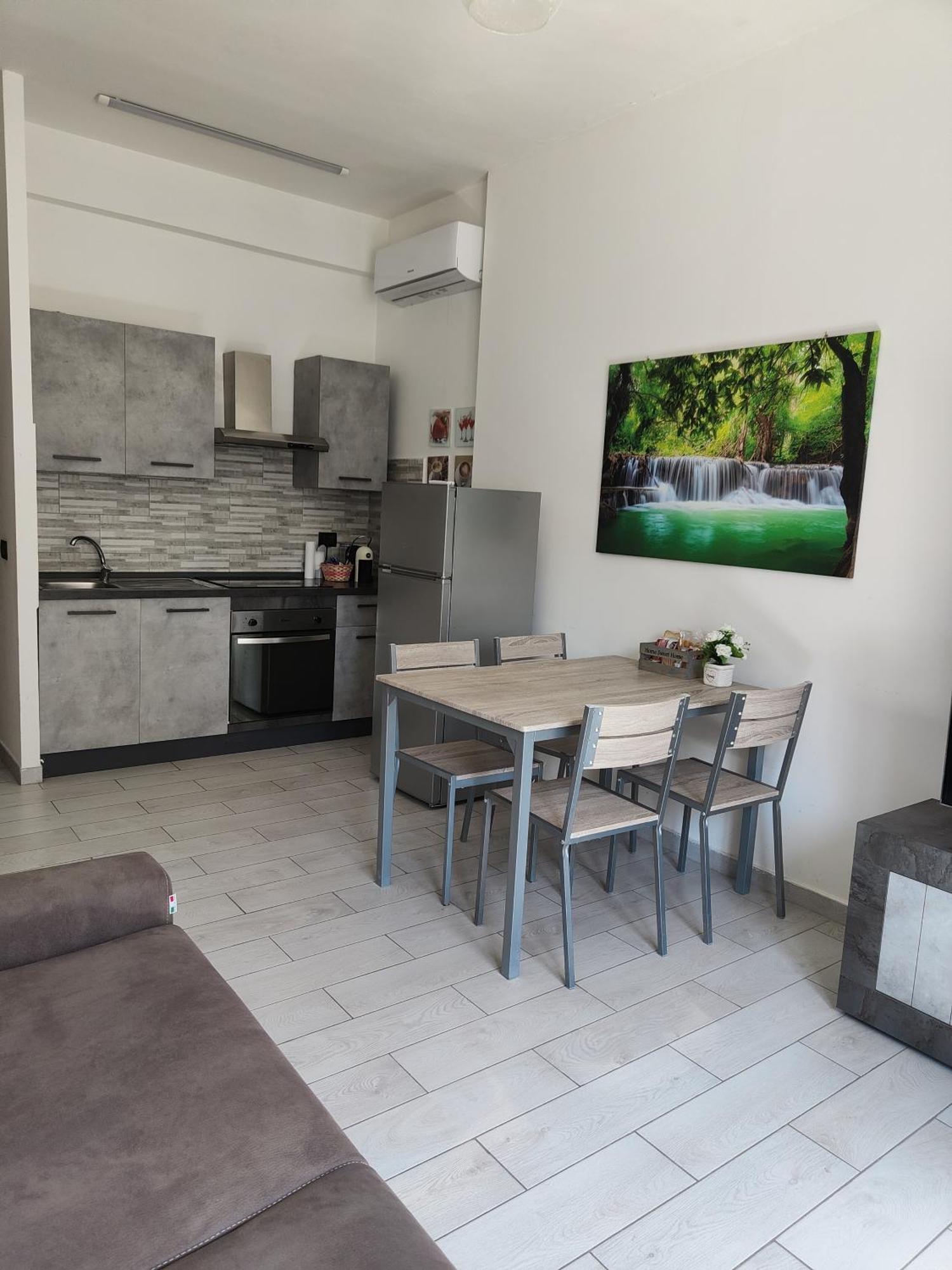 Casa Trezza Lägenhet Latina Exteriör bild